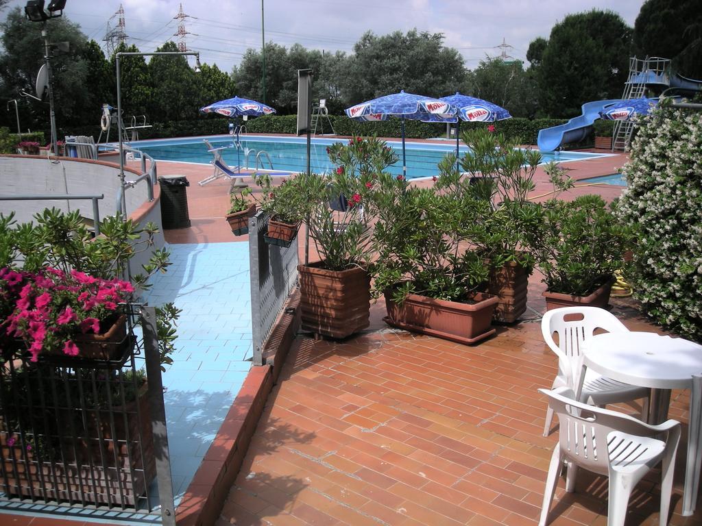 Hotel Delta Florence Calenzano Exterior photo